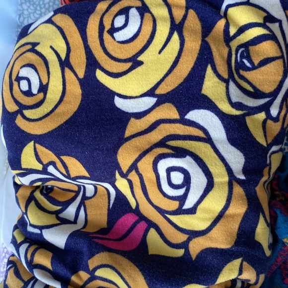 3 PAIRS LuLaRoe Official and unofficial Disney Leggings BUNDLE - Tall & Curvy - Picture 3 of 3